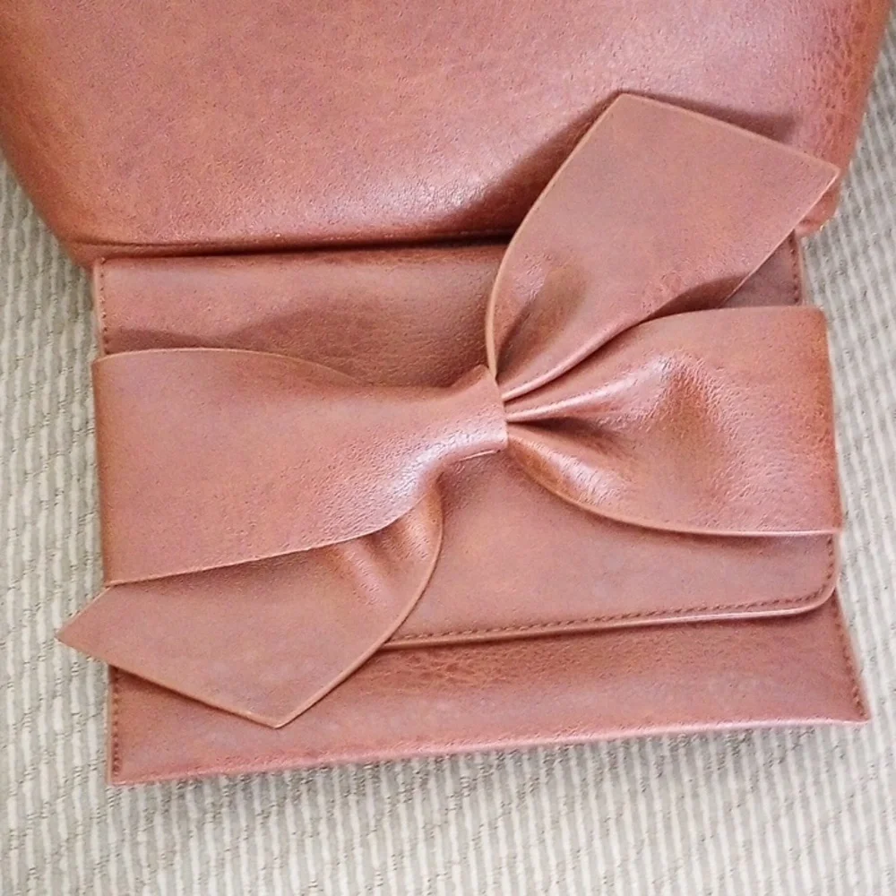 by Anthropologie Tote Bag Includes A Wallet Style Clutch - Picture 4 of 6
